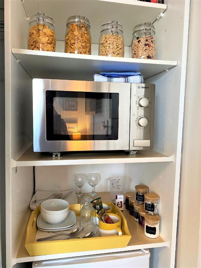 En-Suite Nook Near Forest & Sea, Super Value With Fridge, Microwave And Tv Лімінгтон Екстер'єр фото
